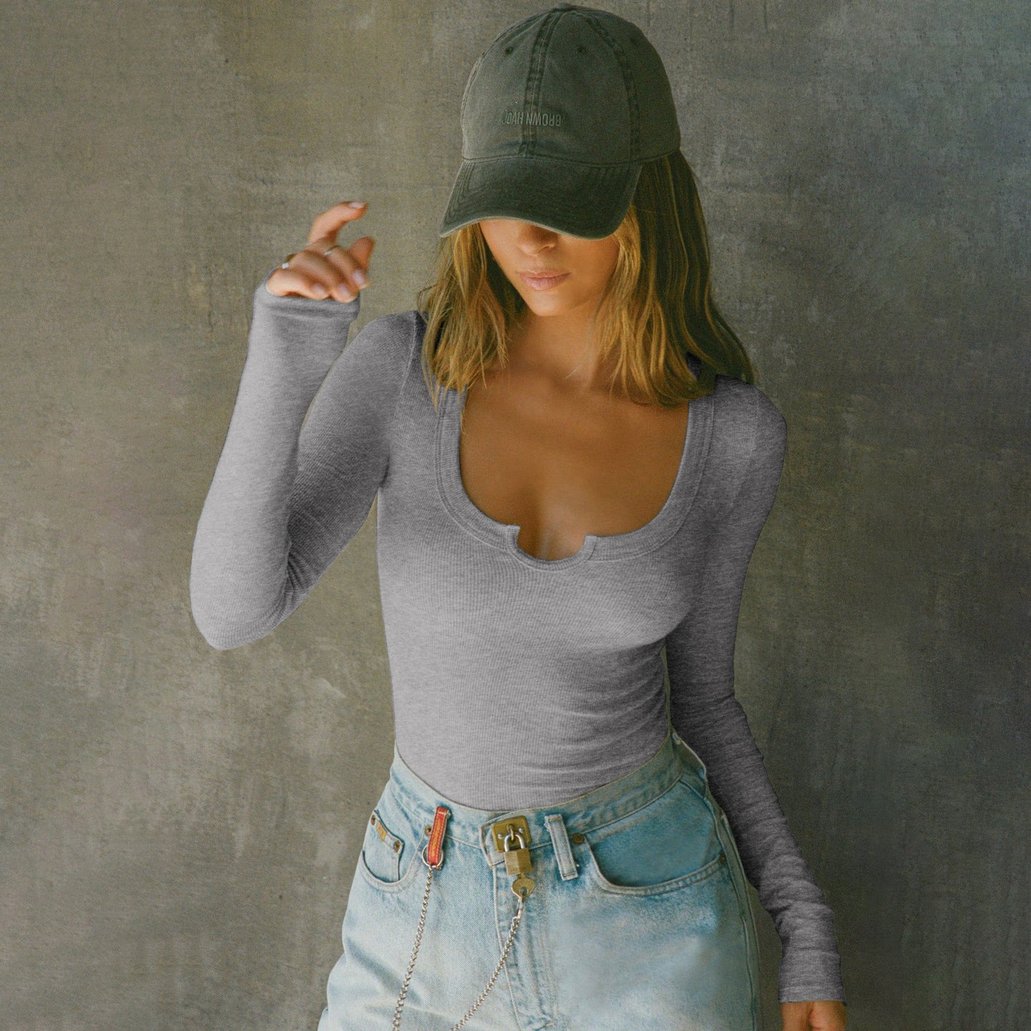 Unique Chic Heart Collar Shoulder T-shirt